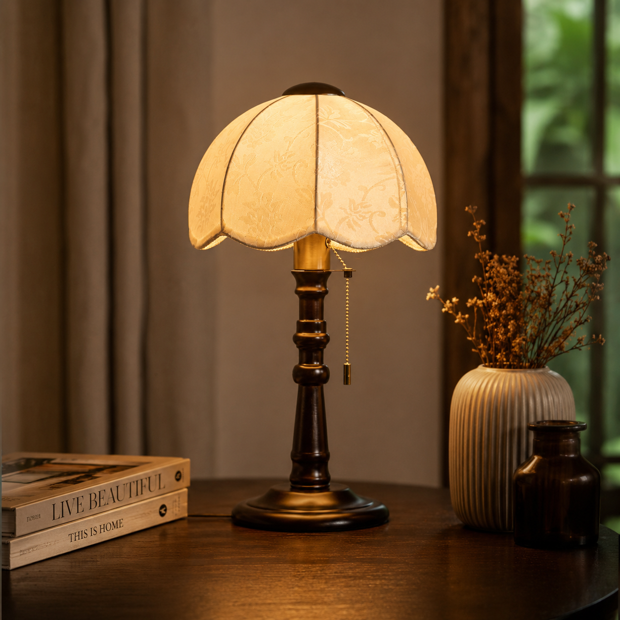 Vintage And Elegant Wooden Base Fabric Table Lamp for Bedroom Ambiance