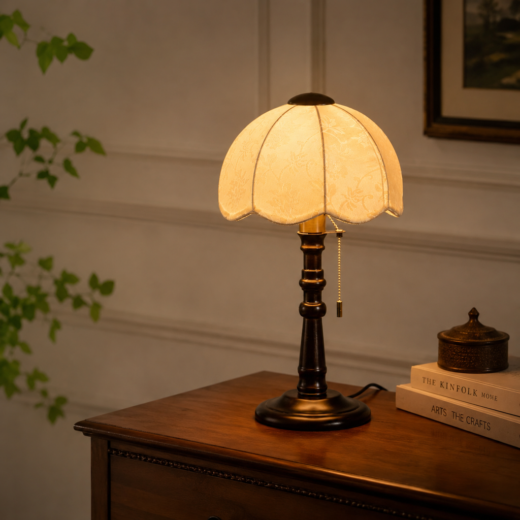 Vintage And Elegant Wooden Base Fabric Table Lamp for Bedroom Ambiance
