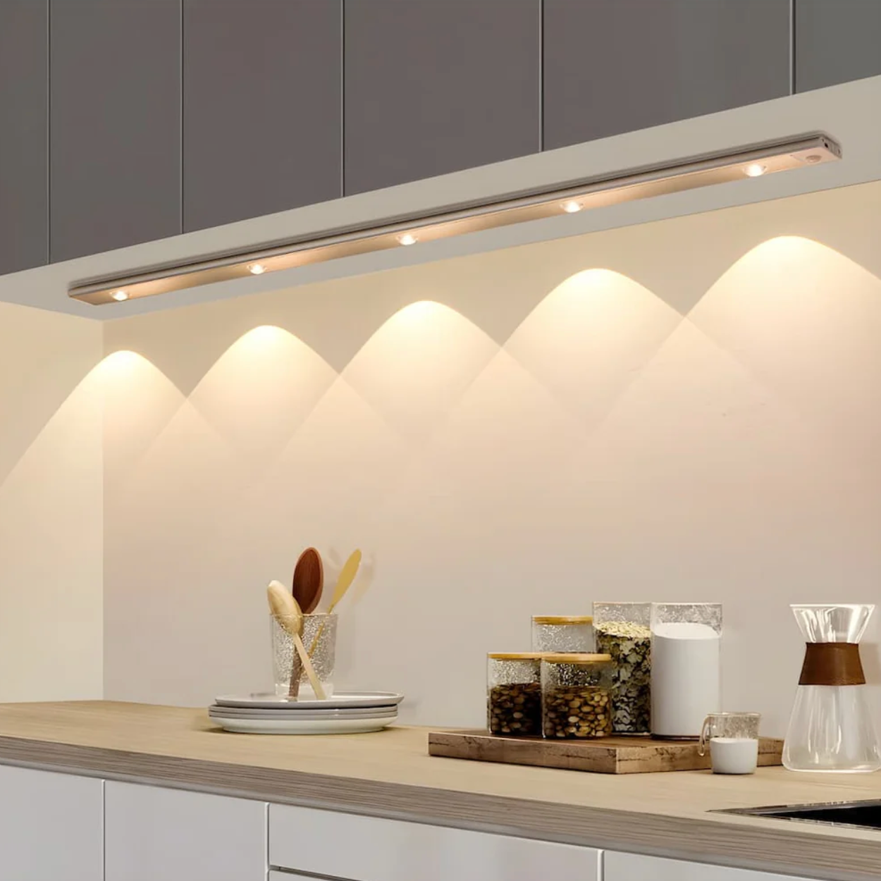 Innovative Smart Cordless LED Motion Sensor Light Fixture 0