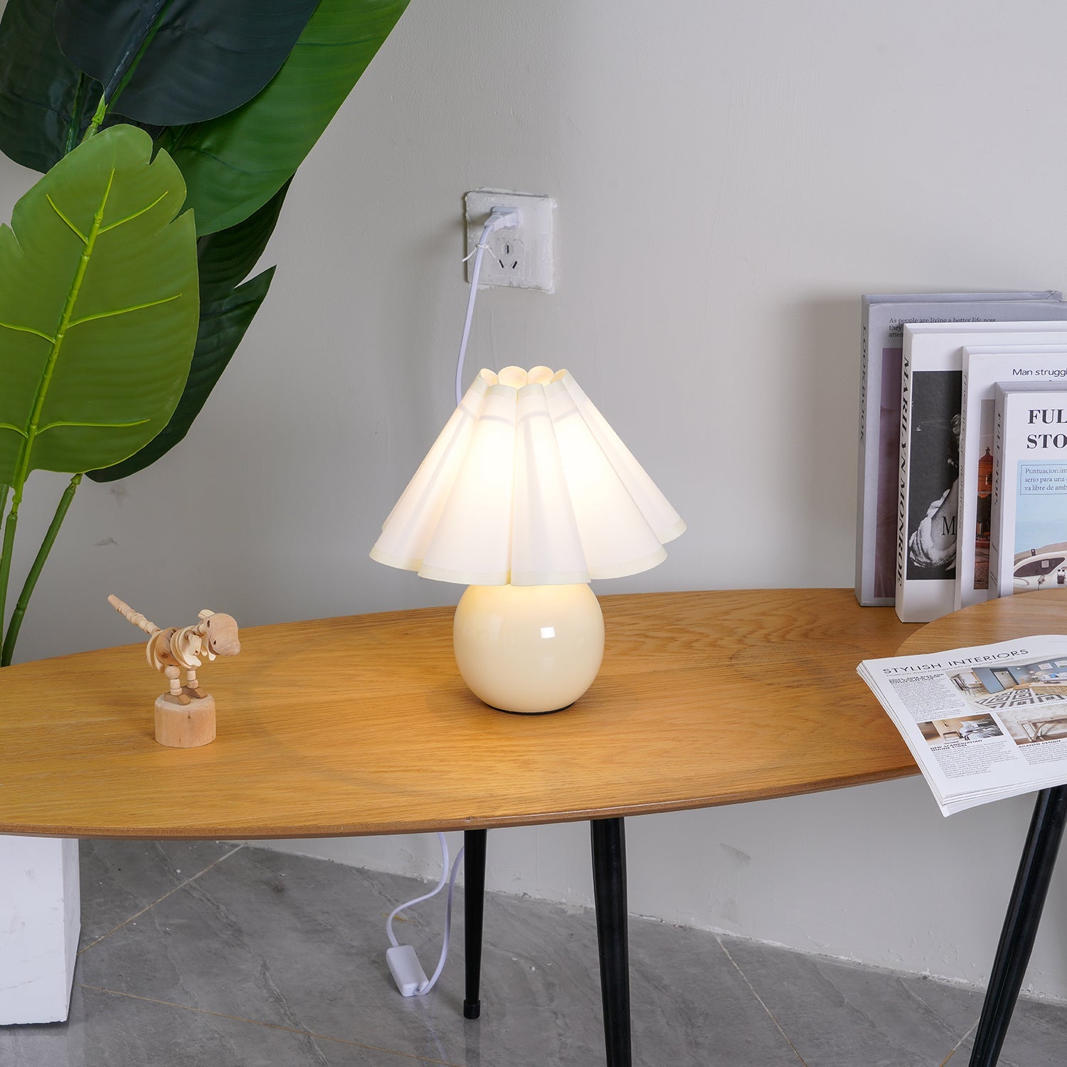 Kicsi Pleated | Elegant Vintage Ceramic Table Lamp for Cozy Ambiance 8