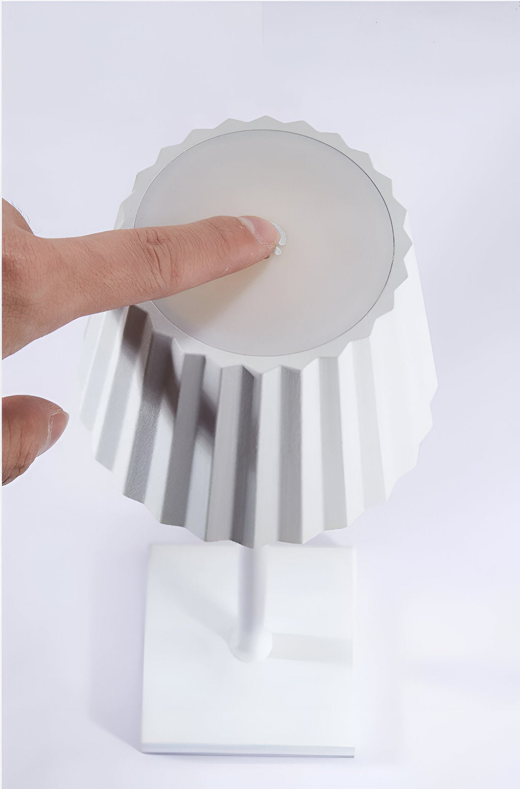 LaminaGlow | Elegant Cordless Rechargeable LED Table Lamp with Dimming Function 5