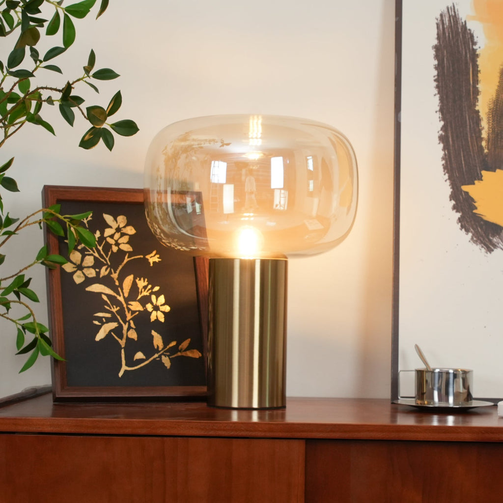 Mushroom Glow | Elegant Nostalgic Table Lamp with Gold Base 2