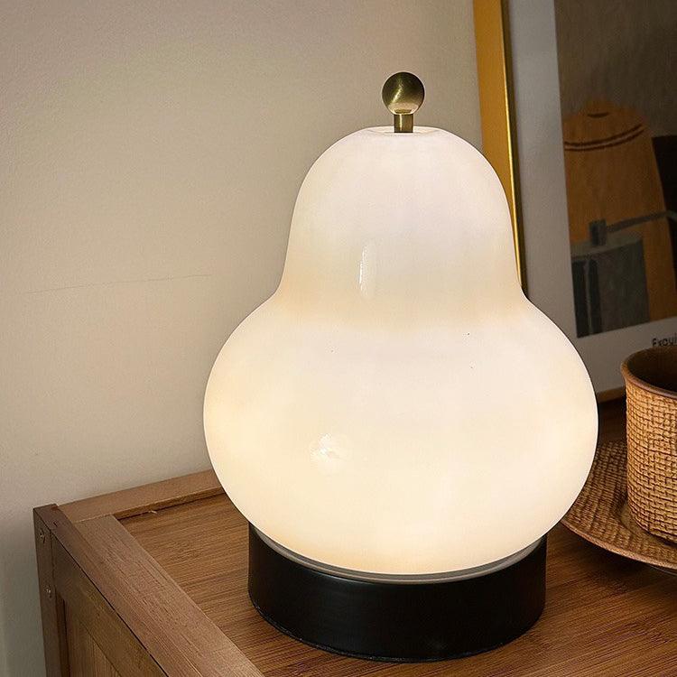 PearlGlow | Elegant Vintage Inspired Table Lamp for Bedroom Ambiance 6