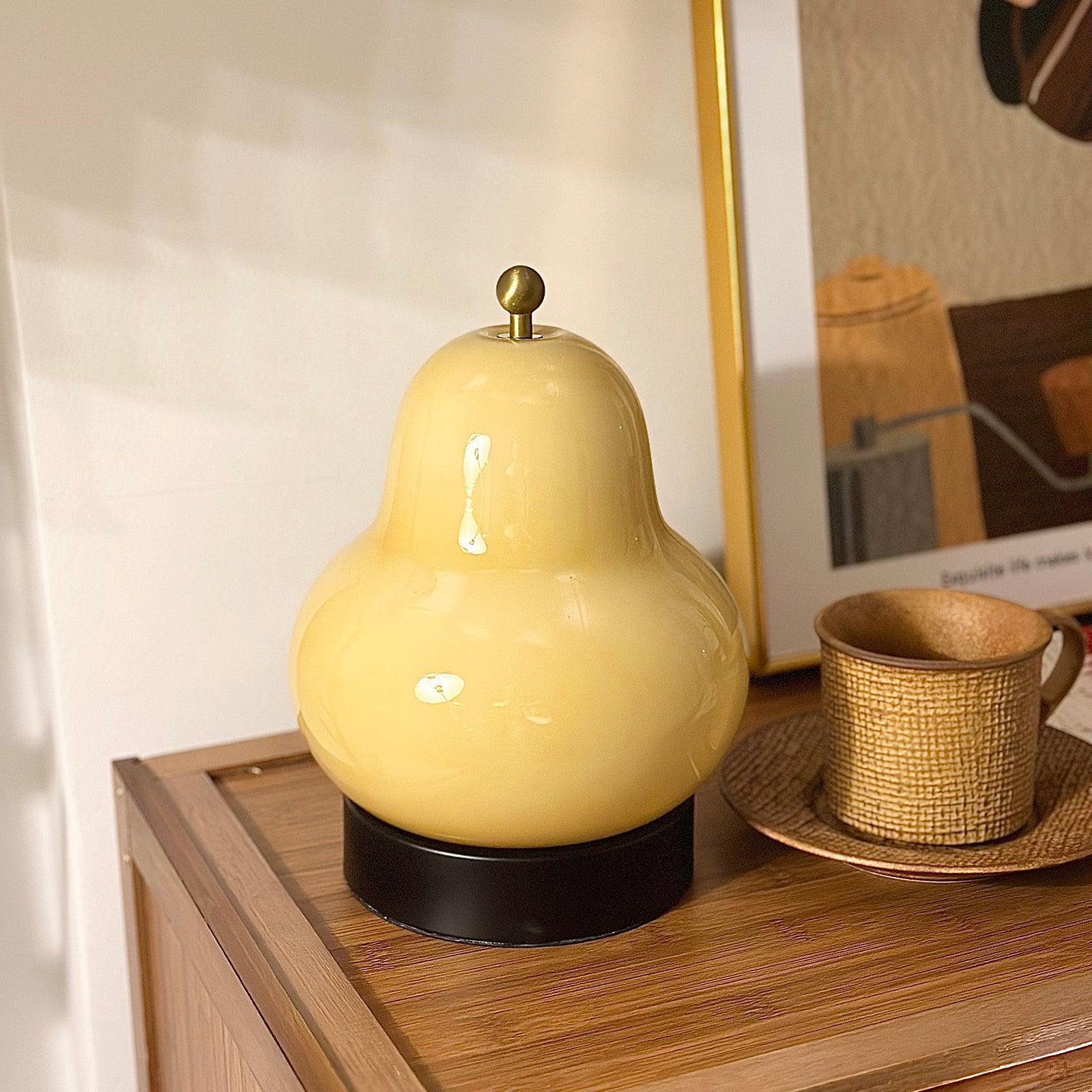 PearlGlow | Elegant Vintage Inspired Table Lamp for Bedroom Ambiance 9
