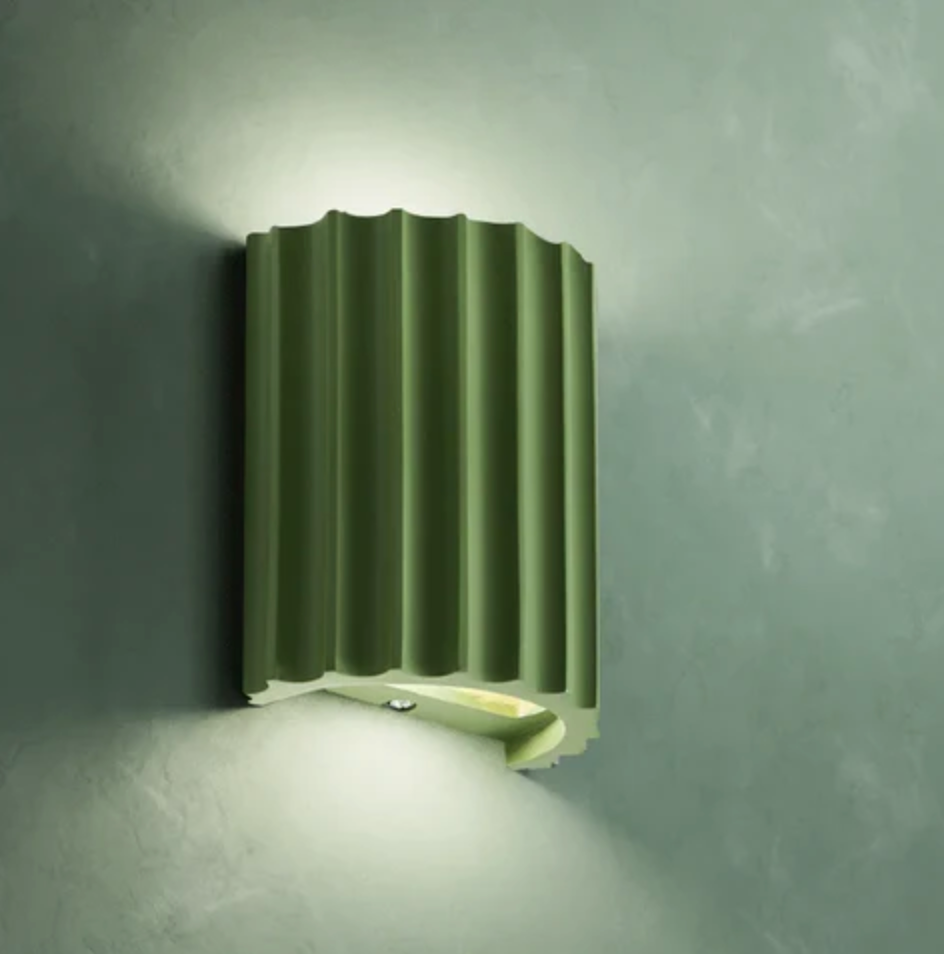 ResinGlow | Modern Elegant LED Wall Light Fixture for Contemporary Spaces 4