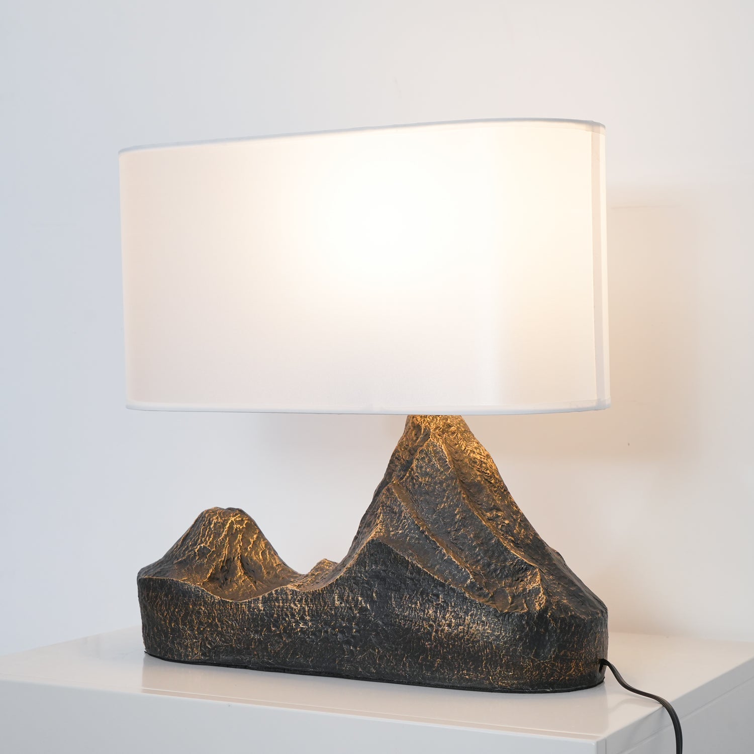 TerraGlow | Elegant Artistic Resin Table Lamp for Living Room Decor 7